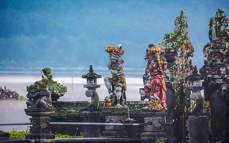 ulun danu beratan temple